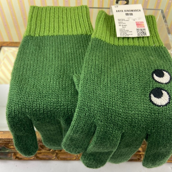 Anya Hindmarch NWT Green Gloves - Picture 4 of 10